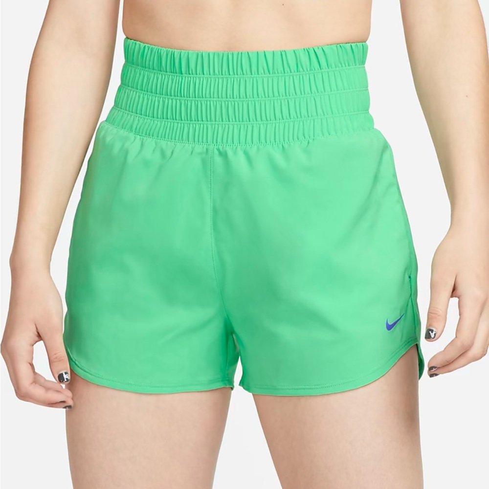 Women's Ultra High-Waisted 3" Brief-Lined
Shorts
Nike Dri-FIT One